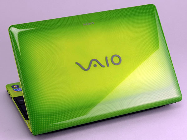 ソニーの新しい主力スタンダードノート「VAIO E」を攻略する：カラーも