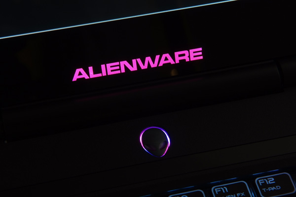 ゲームがしたい それなら Alienware でしょう ノートpc編 Itmedia Pc User
