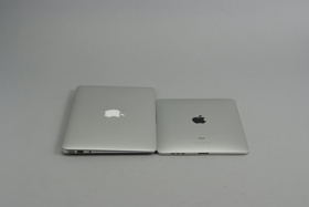 【新品正規】【極美品】MacBook Air 最新OS11インチ 薄型高速PC 充電器付 MacBook本体