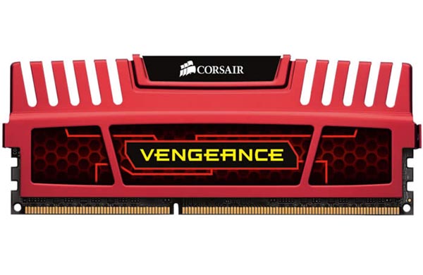 Corsair、赤色ヒートスプレッダを装備した8GバイトDDR3メモリ