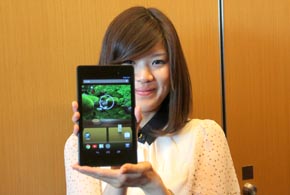 Nexus 7 13 Lteモデル はsimロックフリー 国内キャリアのlte Simカードも使用可能 Itmedia Pc User