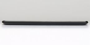 Nexus 7（2013）左側面