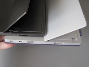 新旧Surface RTの本体右側面を比較