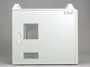 性能とメンテナンス性に優れたEndeavor Pro8000のケース