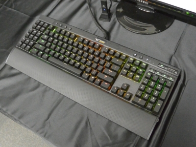 Corsair 1680万色イルミネーションとcherry Mx採用のゲーミングキーボードを日本出荷 Itmedia Pc User