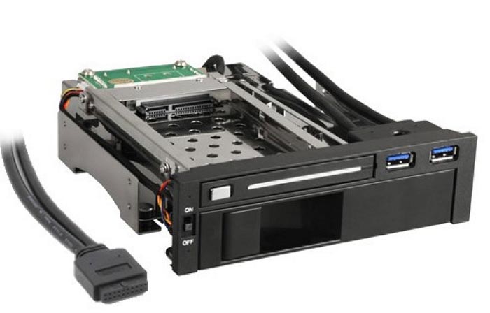 ノバック、5インチベイ1段に2.5インチ＋3.5インチHDDを装着可能な