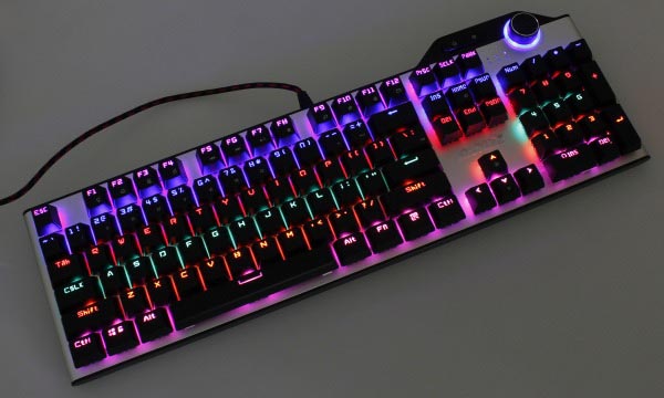 上海問屋、ボリューム調整ツマミも備えたLED内蔵USBゲーミング