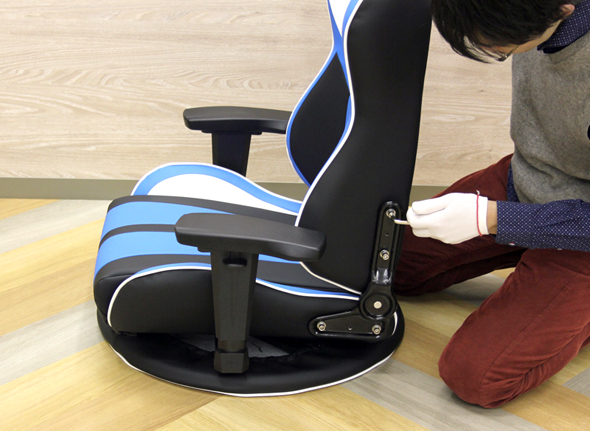 ゲーミング座椅子……そういうのもあるのか 「極坐」組み立て編 