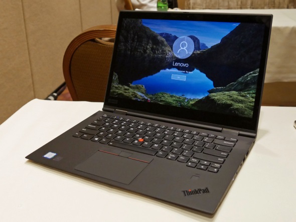 ThinkPad X1 Yoga（第3世代）の実機