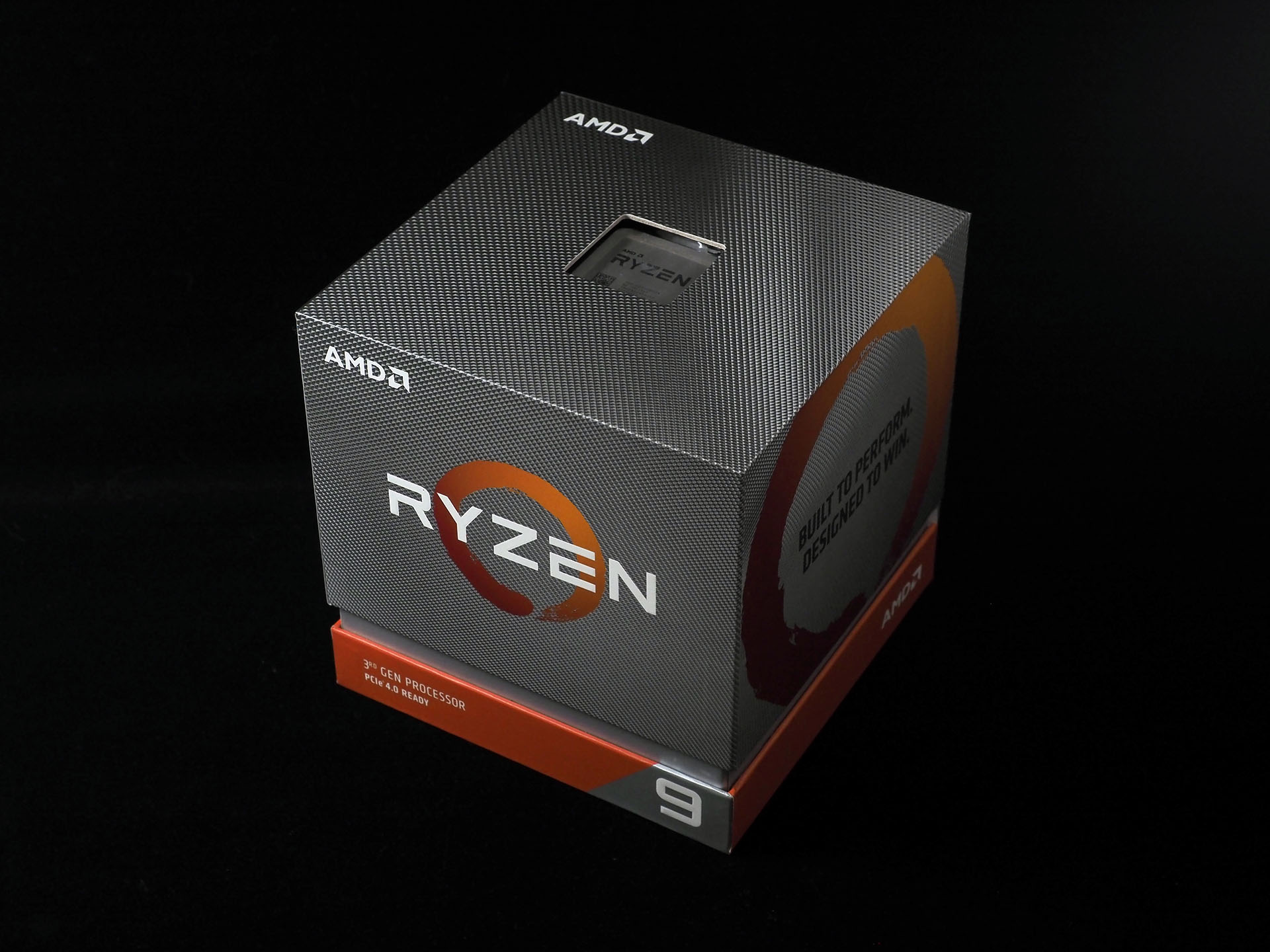 マルチで圧倒、Intelに互角以上の性能を備えた「Ryzen 9 3900X
