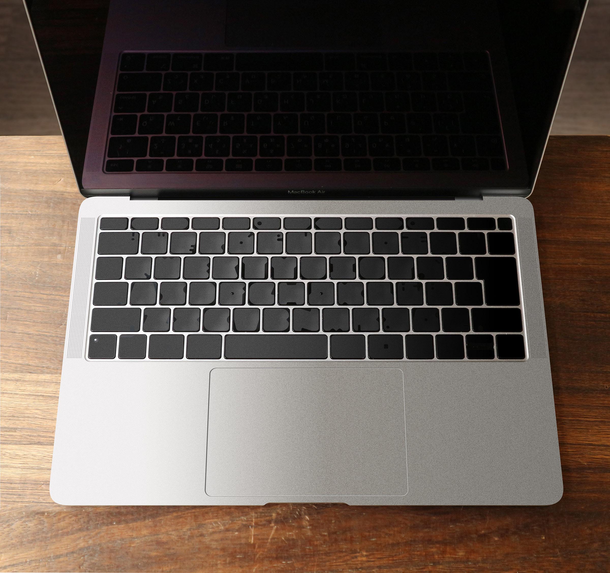 Macbookのキーボードを 無刻印 化できる ブラックアウトステッカー がリニューアル Itmedia Pc User