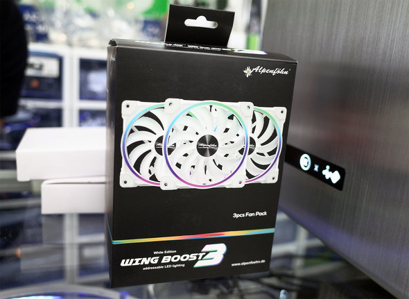 Wing Boost 3 ARGB White Edition Triple 120mm Fans