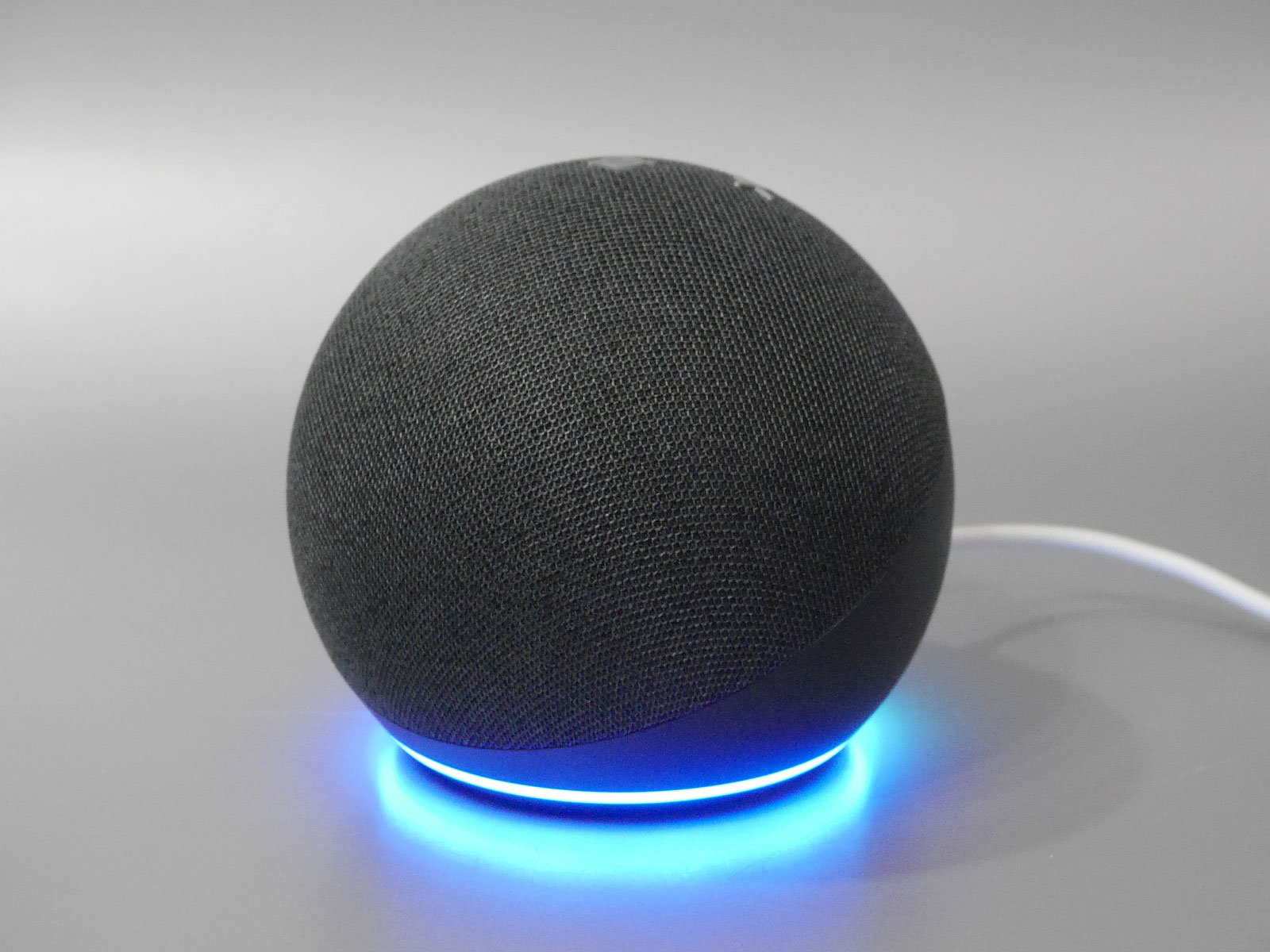 球形にリニューアルした第4世代「Echo Dot」のメリットとデメリット：山口真弘のスマートスピーカー暮らし（1/3
