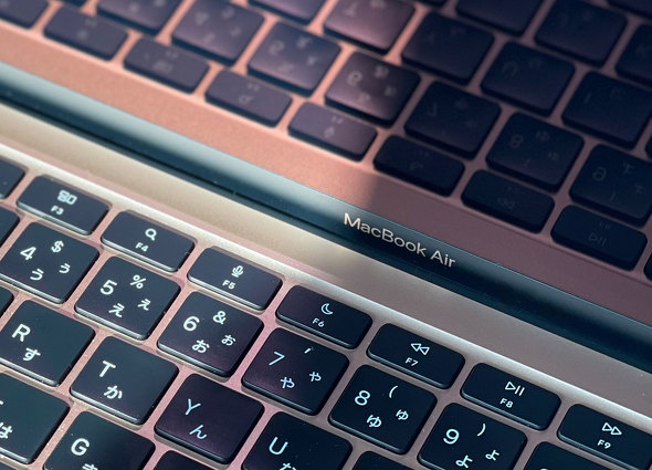 M1搭載MacBook Airは、最低スペックでもIntel版MacBook Proを寄せ付け 