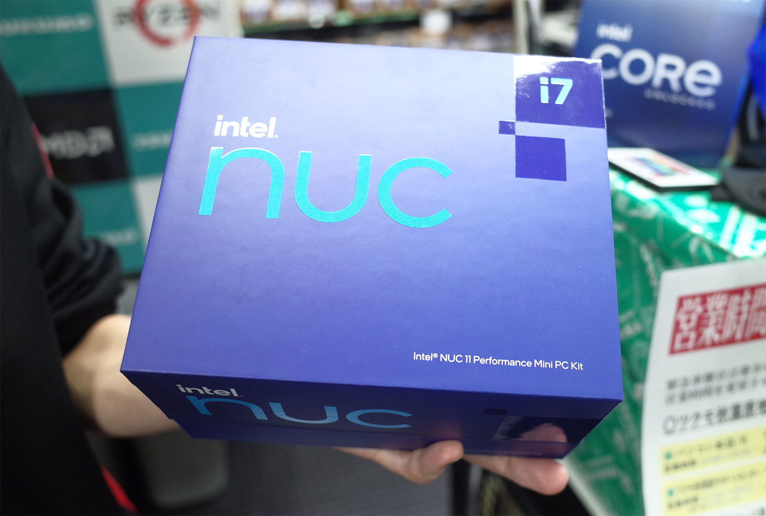 Intel NUC Core i7 4コア　thunderbolt3 訳あり