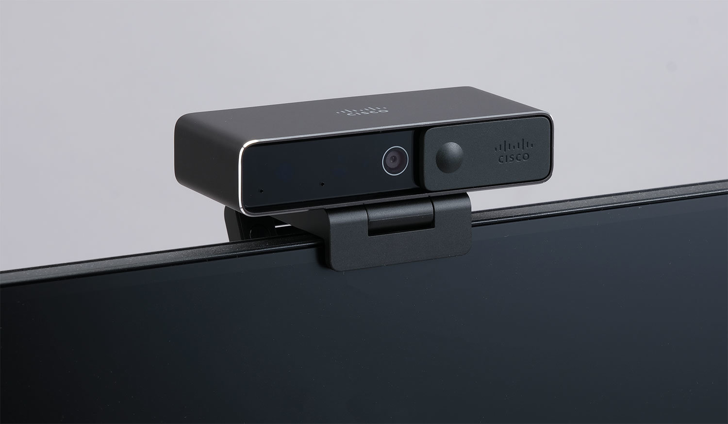 4Kカメラ「Webex Desk Camera」で新世界を体験 PC内蔵Webカメラに不満 