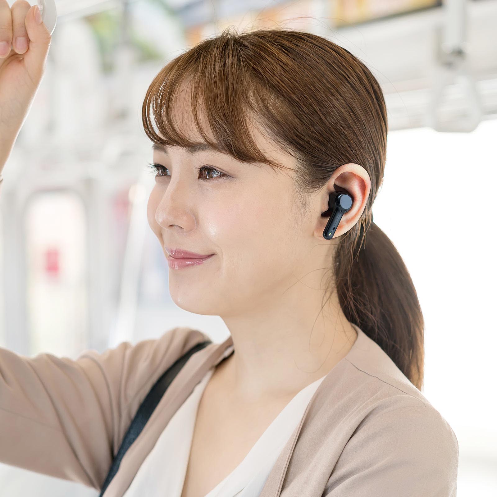 頭にエアポッドマックスを装着