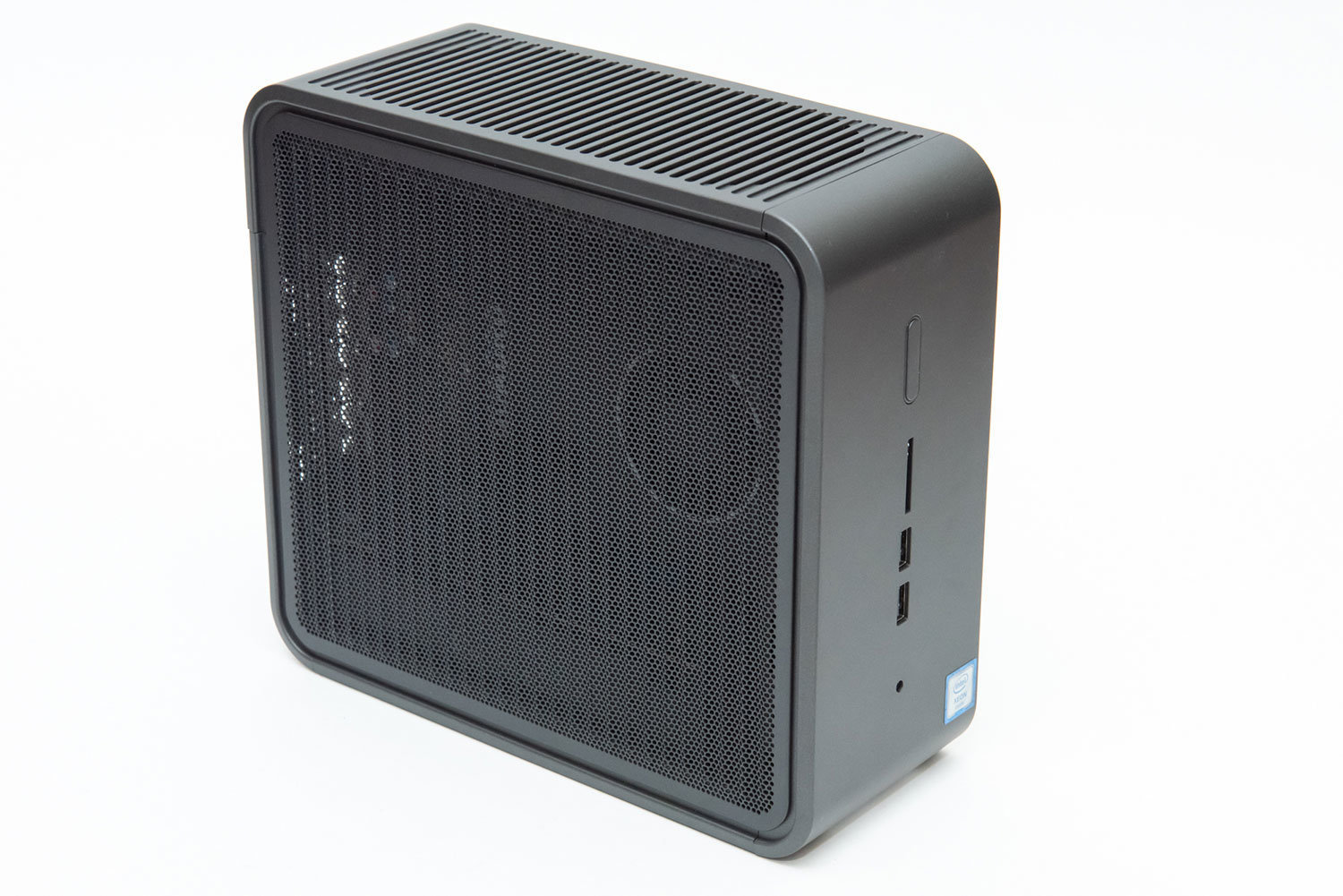 第12世代Core i9プロセッサ搭載の「Intel NUC 12 Extreme」はどこが