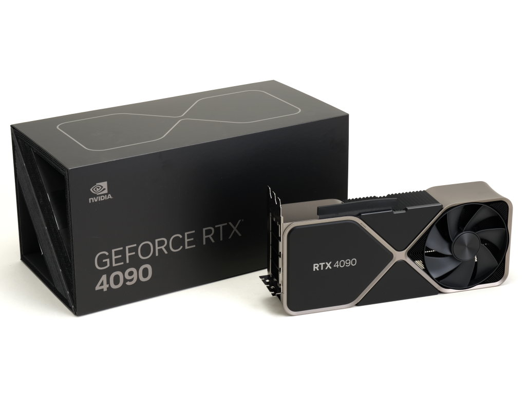 GeForce RTX 4090 Founders Edition」を先行開封 GPU補助電源は「8ピン×4」相当？：日本未発売（1/2 ページ） -  ITmedia PC USER