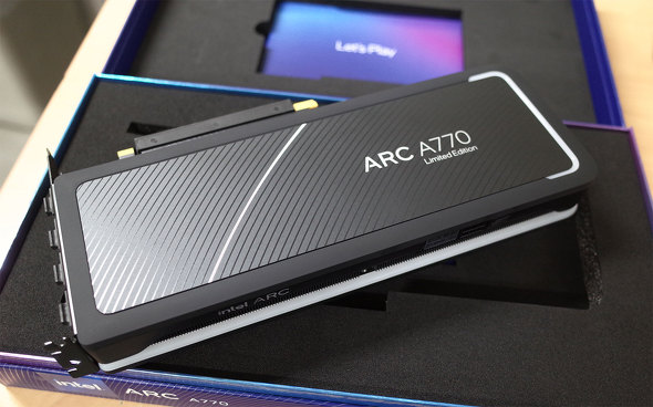 IntelのハイエンドGPU「Arc A770」搭載グラフィックスカードが店頭