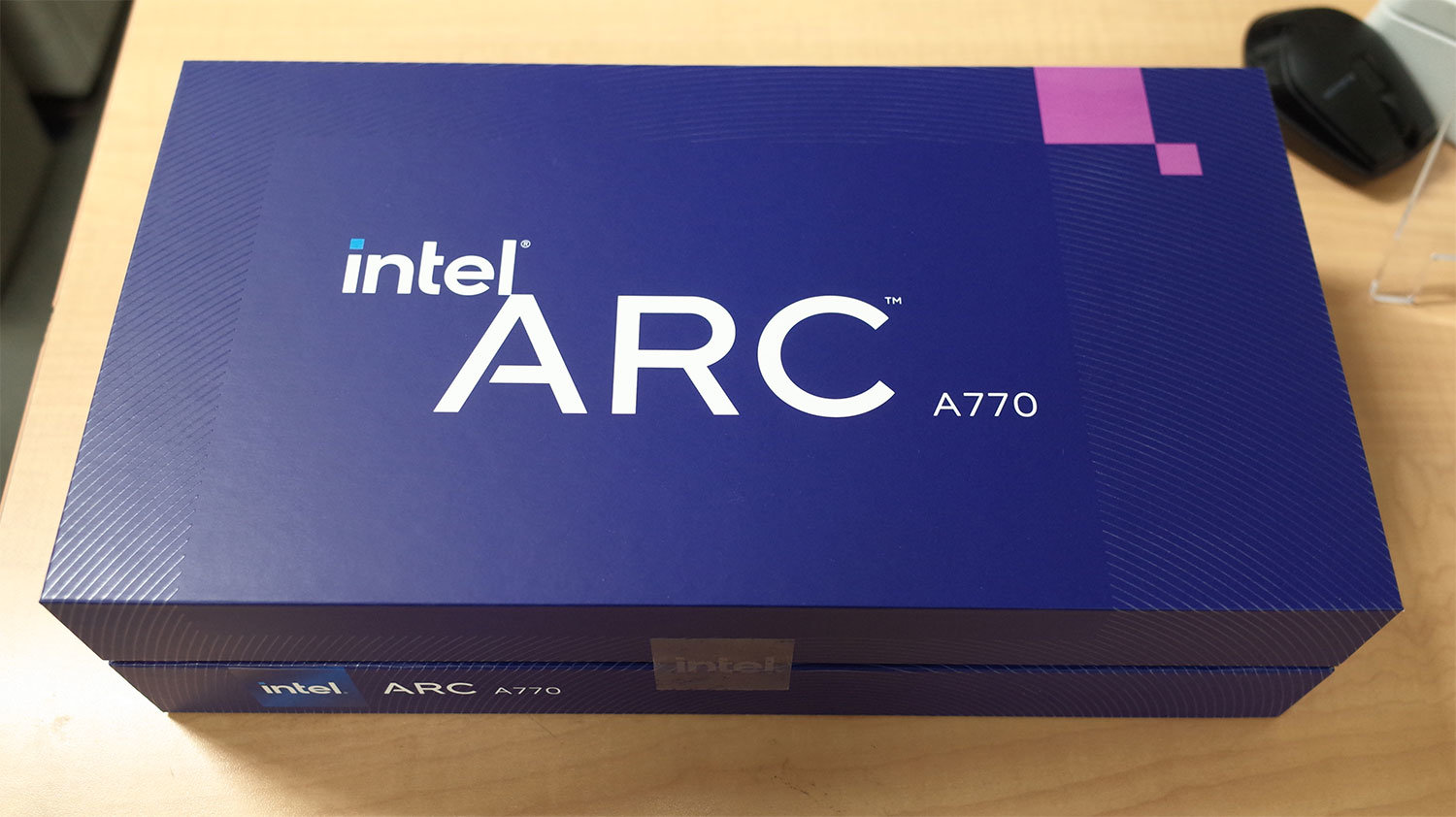 IntelのハイエンドGPU「Arc A770」搭載グラフィックスカードが店頭
