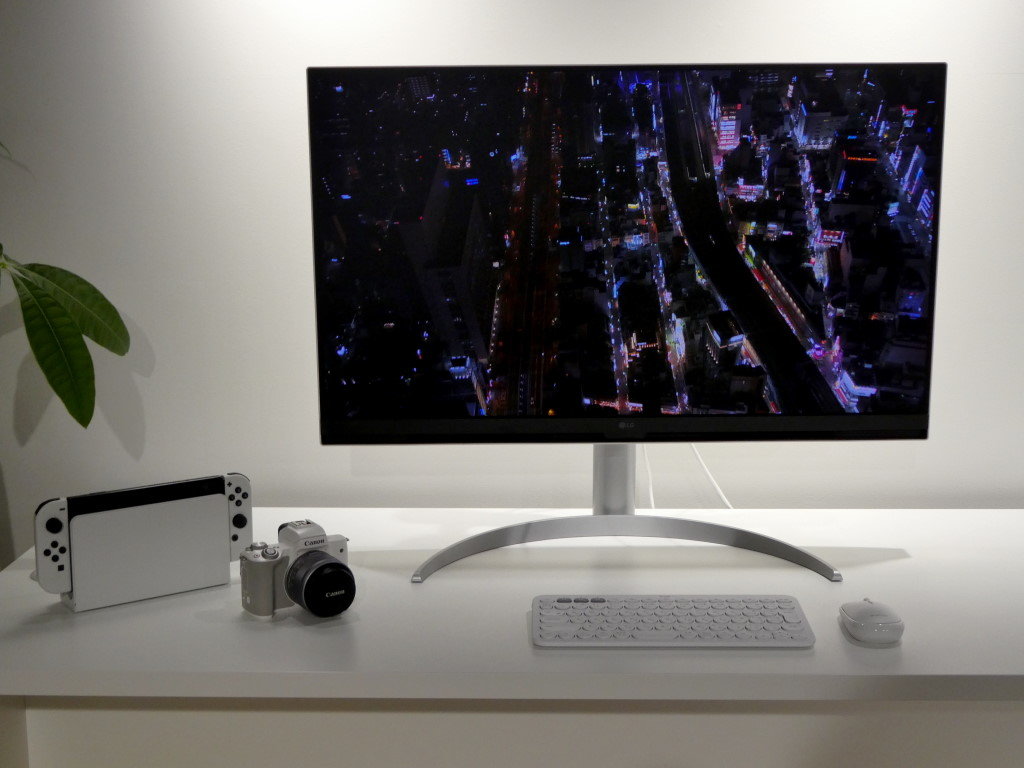 31.5インチ LG MyView Smart Monitor（エルゴアーム） 31.5インチ LG MyView Smart Monitor（エルゴアーム） 32SQ780S-W