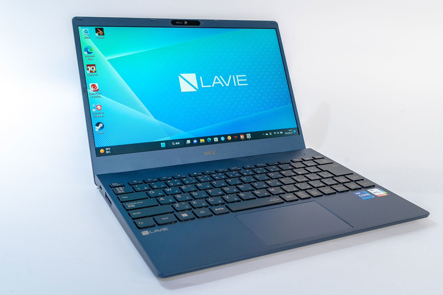 1kg前後で気軽に持ち運べる13.3型モバイルPC「LAVIE N13」の最上位