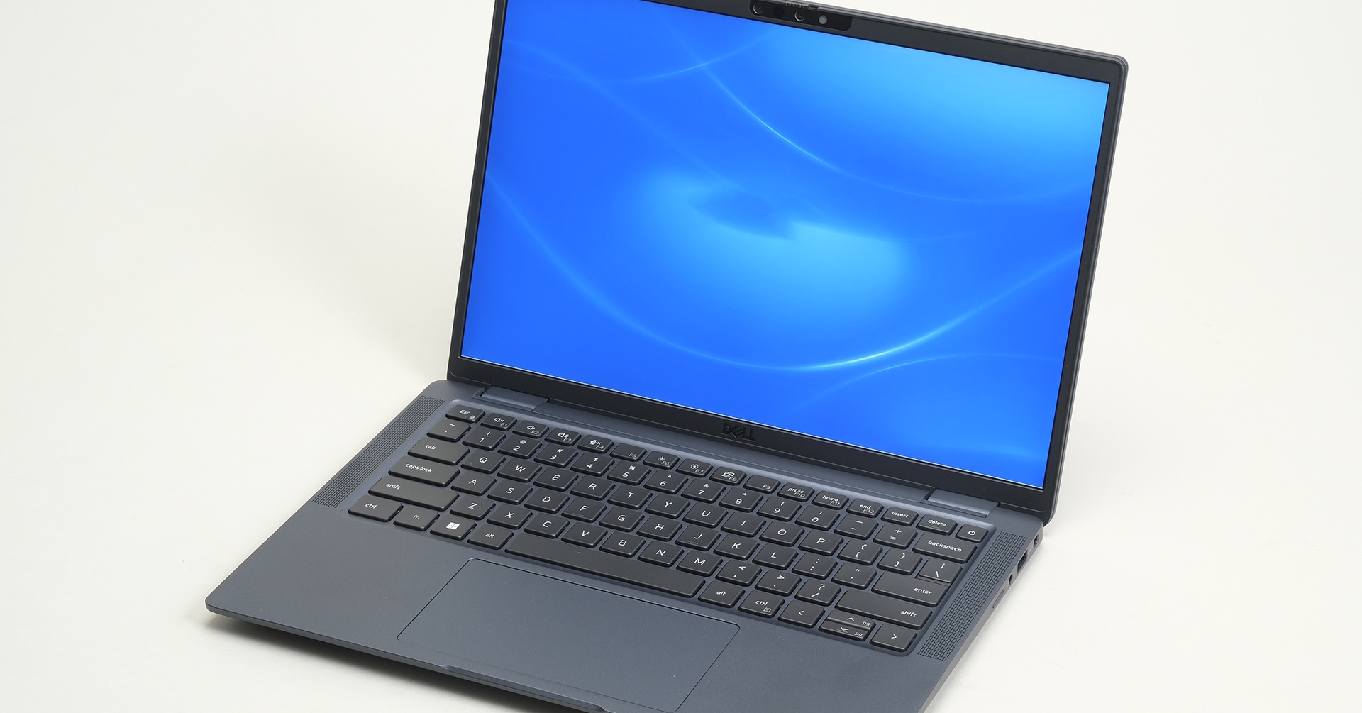 ハイブリッドワーク時代の「法人ノートPC」はどう選べばいい？ デル