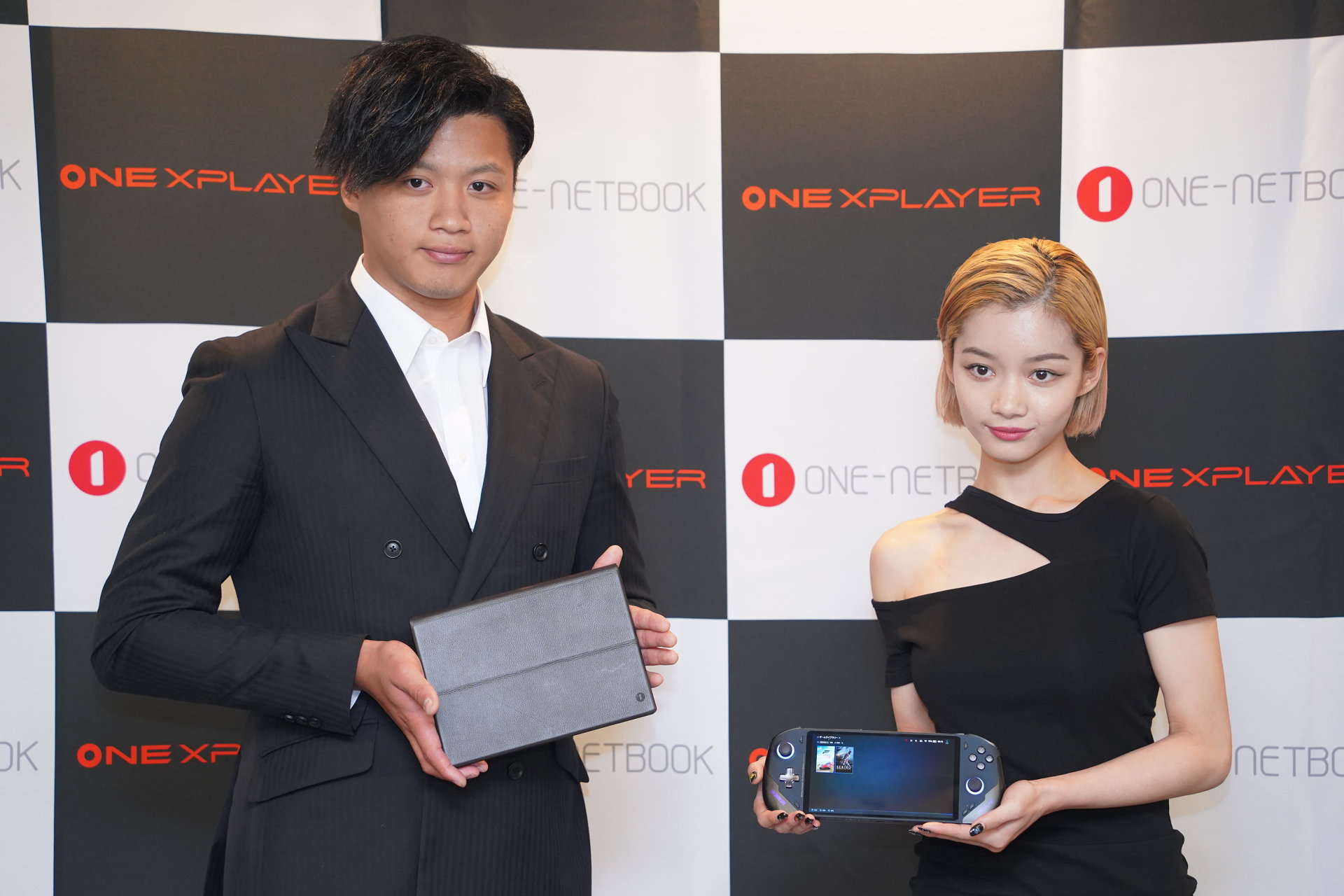 サイズと軽さで他社に対抗するポータブルゲーミングPC「ONEXFLY」と