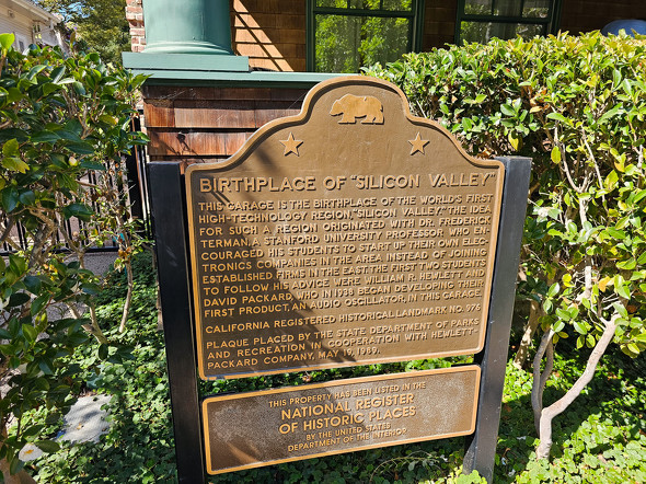 HP Garage̓ɂ́uVRo[a̒nvƏꂽŔB͎{݂̊OȂ̂ŁANł邱Ƃł