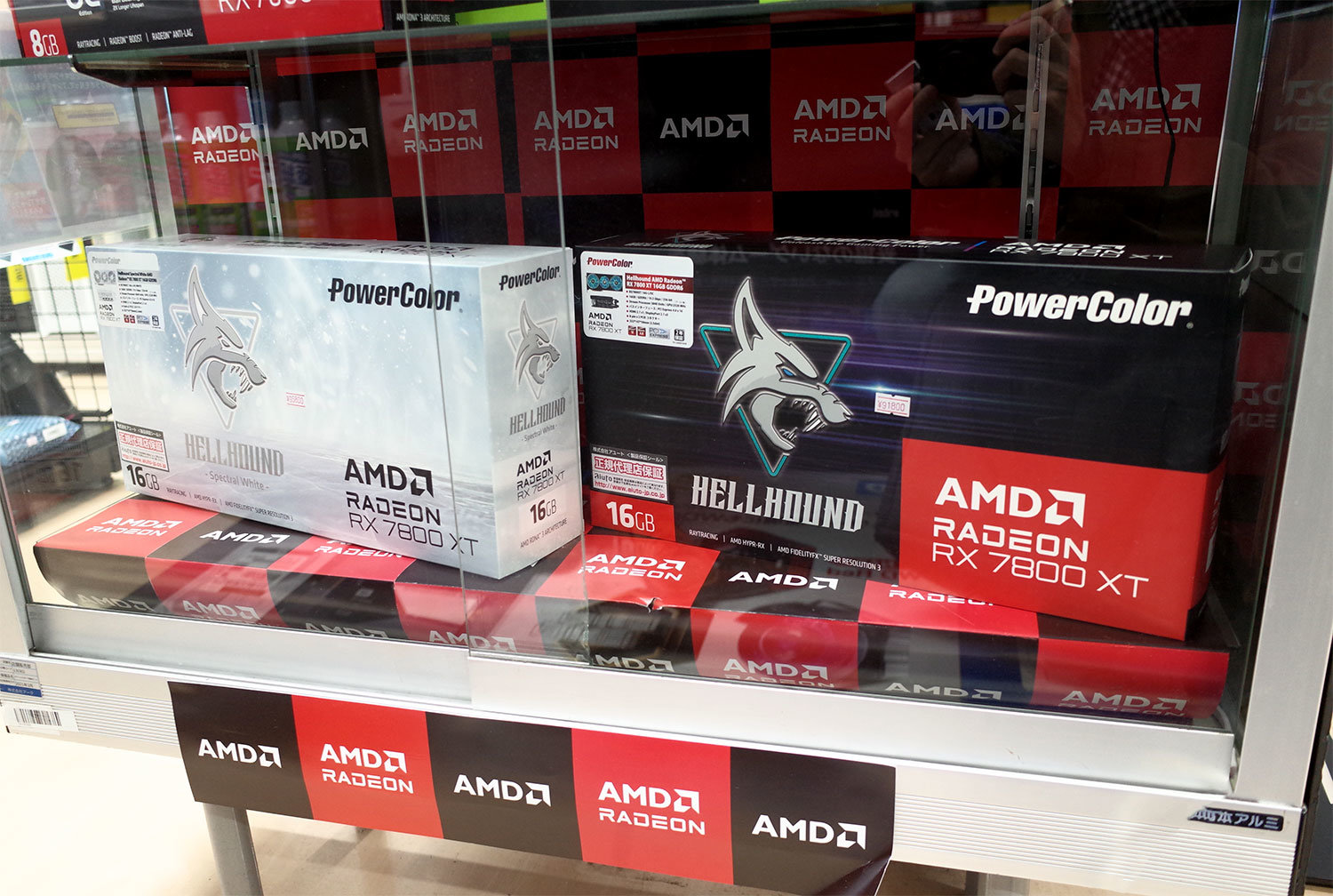 純白志向”の人、注目！ とことん白いRadeon RX 7800 XT搭載 