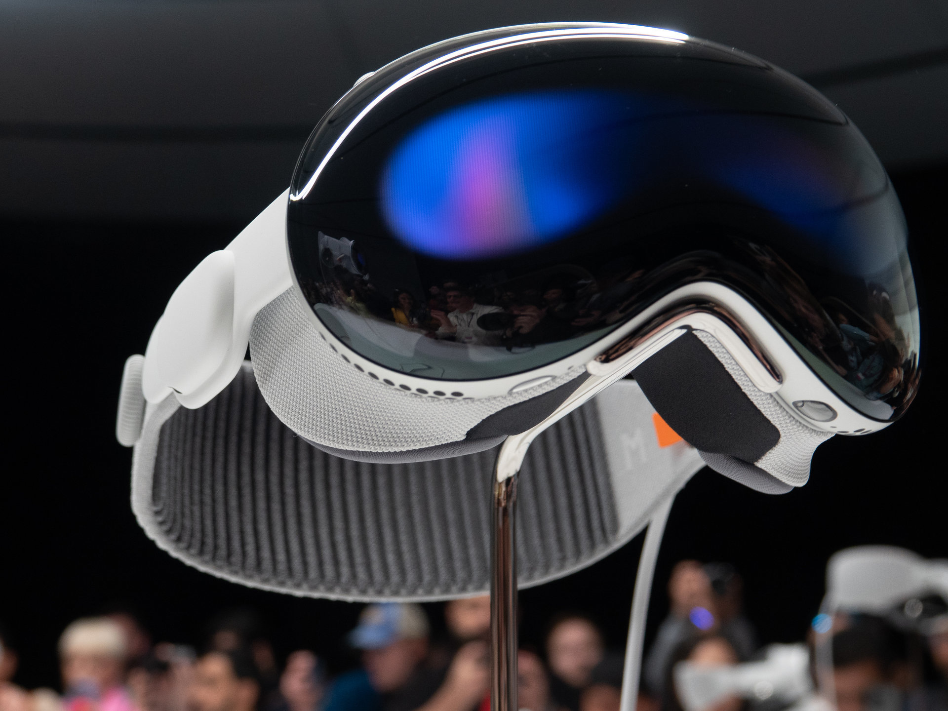 Appleが空間コンピューティングデバイス「Vision Pro」を米国で発売 約 