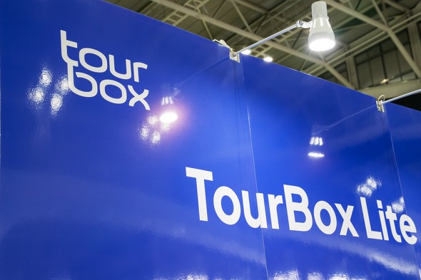 TourBox Tech̃u[X
