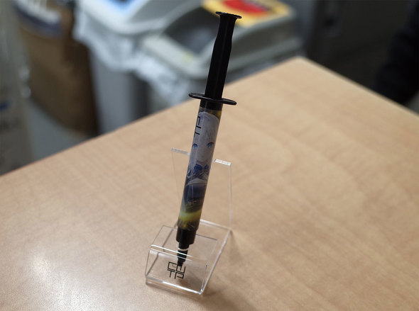 グリスを立てた「グリススタンド 1本用」