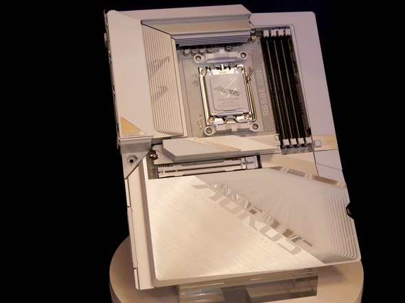 B650E AORUS STEALTH ICE