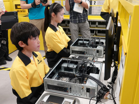 組み立て直前の表情