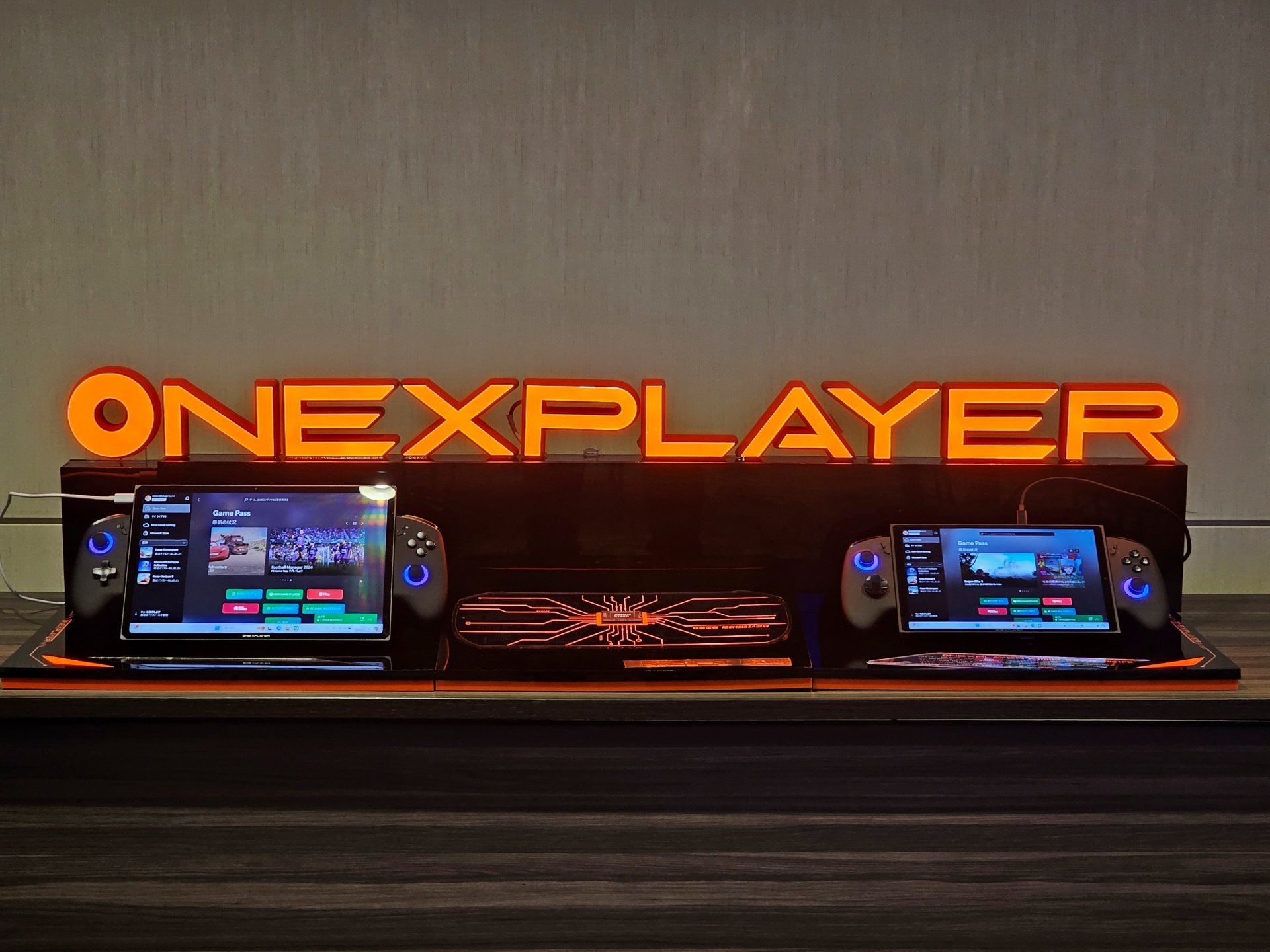 ONEXPLAYER ゲーミングUMPC ワンエックスプレイヤー - テレビゲーム