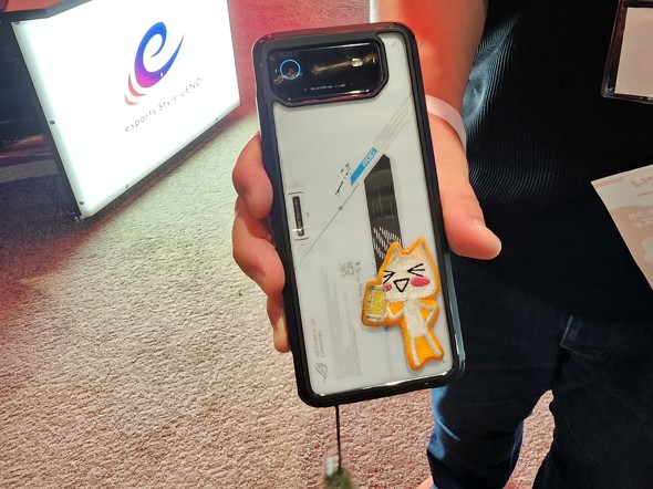 ĂX}zASUS ROG Phone 6