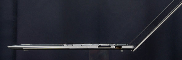 ASUS JAPAN Ryzen AI 300 V[Y Copilot{ PC Ready Ceraluminum Z~i 16^