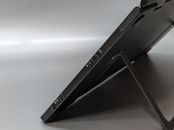 20.5^ ACeBvebN ܂肽 oCfBXvC LCD15HC-IPSDUAL