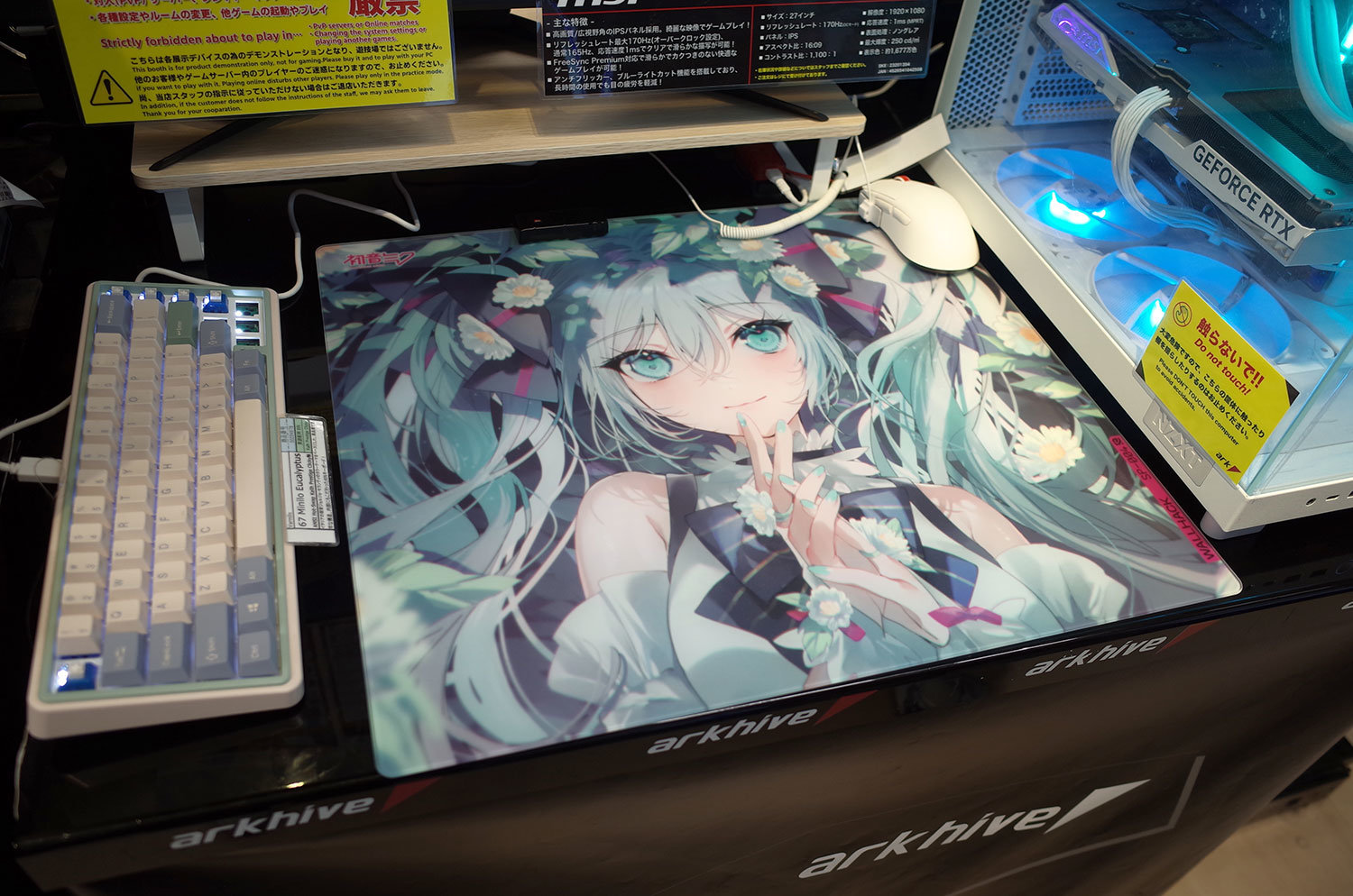 美品 Wallhack SkyPAD ガラスパッド SP-004 初音ミク WALLHACK 初音ミクコラボレーション商品 WALLHACK製ガラス