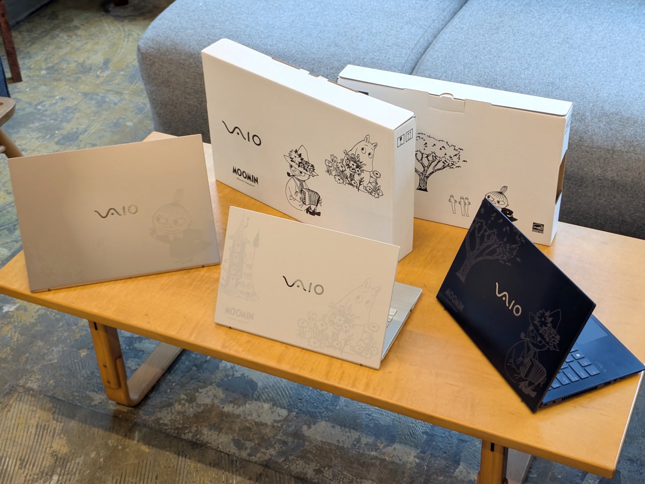 VAIO F14」「VAIO F16」のムーミンモデルがリニューアル カラーと 