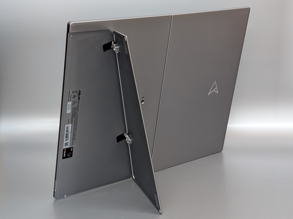 モバイルディスプレイもフォルダブルの時代に！ 開くと17.3型に