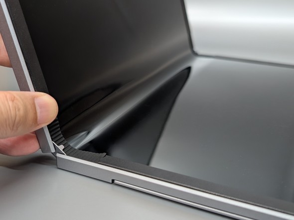 ASUS ZenScreen Fold OLED MQ17QH 17.3C` oCfBXvC tH_u 2܂