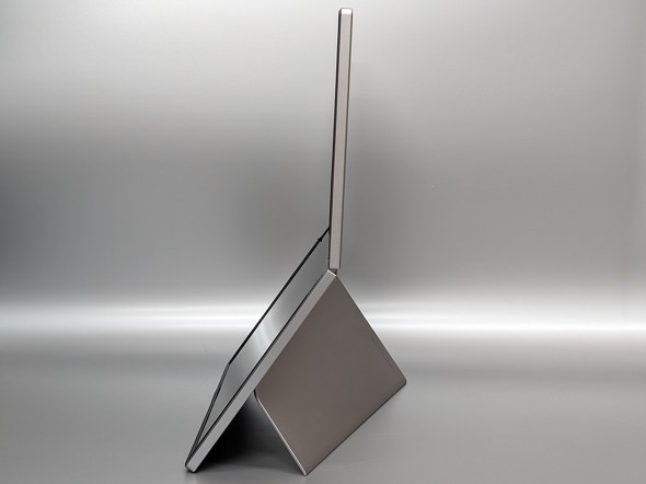 ASUS ZenScreen Fold OLED MQ17QH 17.3C` oCfBXvC tH_u 2܂