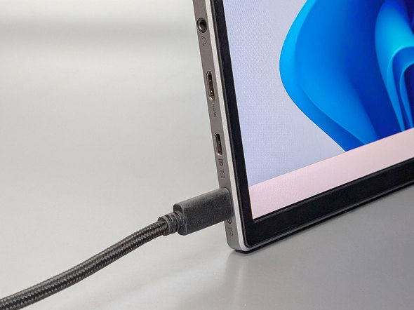 ASUS ZenScreen Fold OLED MQ17QH 17.3C` oCfBXvC tH_u 2܂