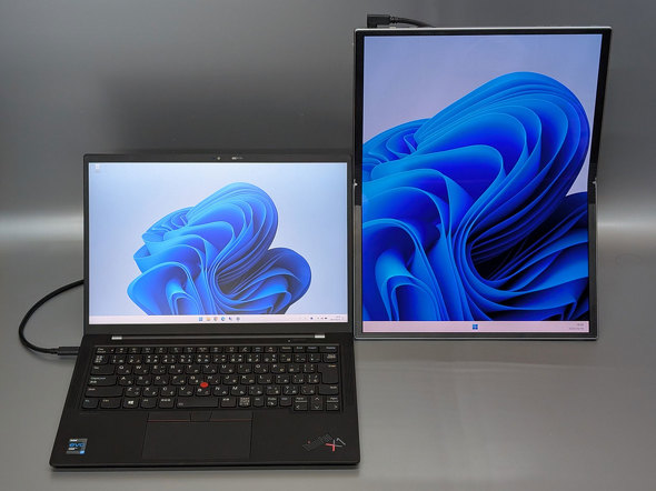 ASUS ZenScreen Fold OLED MQ17QH 17.3C` oCfBXvC tH_u 2܂