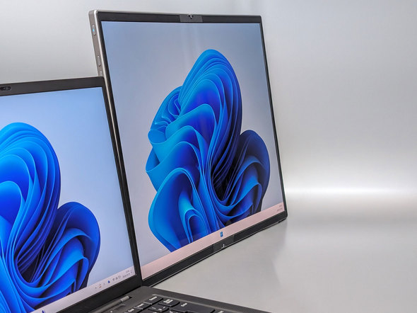 ASUS ZenScreen Fold OLED MQ17QH 17.3C` oCfBXvC tH_u 2܂