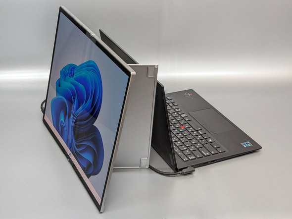 ASUS ZenScreen Fold OLED MQ17QH 17.3C` oCfBXvC tH_u 2܂