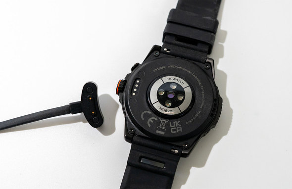 Movboi V^ X}[gEHb` TicWatch Atlas AEghA oR Wear OS by Google
